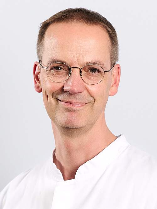 Dr. Carsten Triller